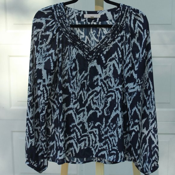 Patterned Blouse - Picture 3 of 3
